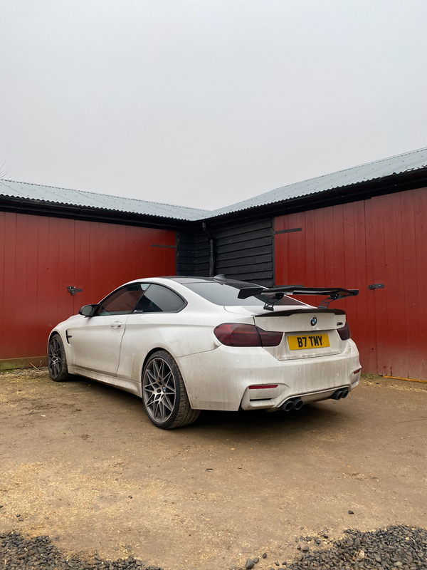 BMW M4 CARBON FIBRE WING